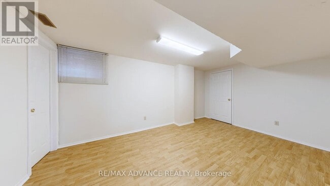 Building Photo - 49 Havenview Rd