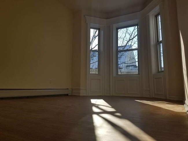 Foto del edificio - 239 Fulton Ave