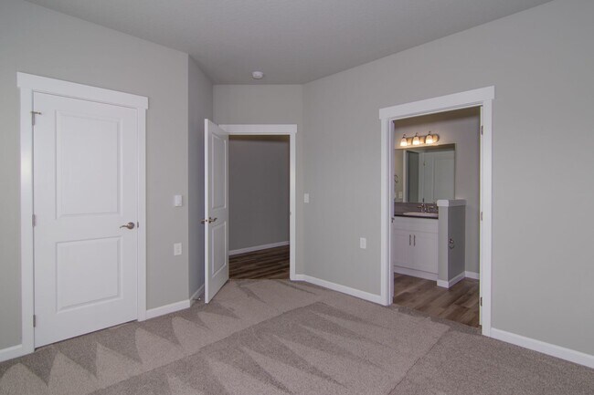 Foto del edificio - 3 Bed 2 Bath single level home in gated pr...