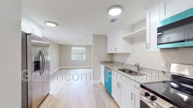Foto del edificio - 2515 30th Ave Dr E