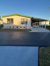 Building Photo - 210 Sweet Cir