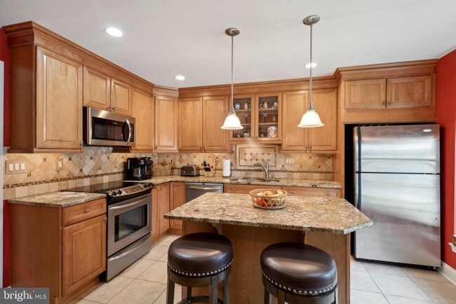 Building Photo - 1503 Virginia Ct