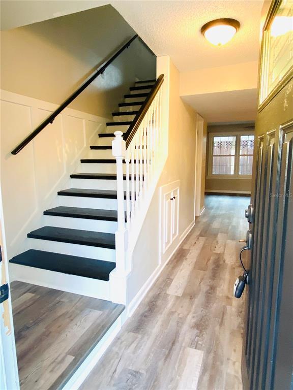 Foto del edificio - 148 Douglas Rd W