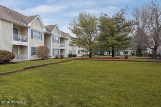 Building Photo - 1015 Wedgewood Cir