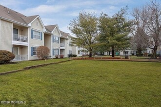 Building Photo - 1015 Wedgewood Cir