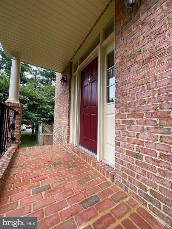 Foto del edificio - 9715 Whitley Park Pl