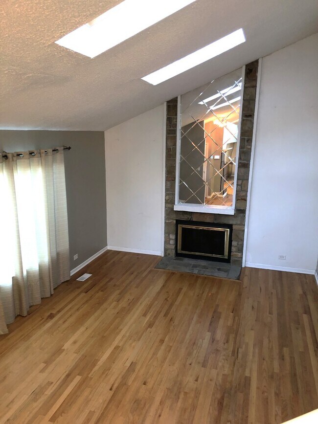 Building Photo - 3890 Windjammer Ln
