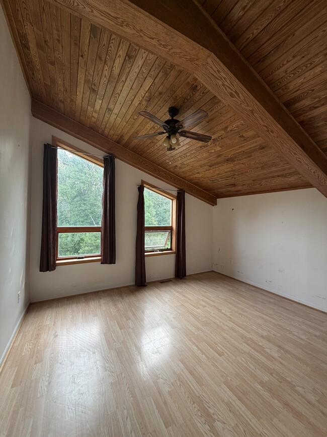Building Photo - 47930 Henry Hill Ln