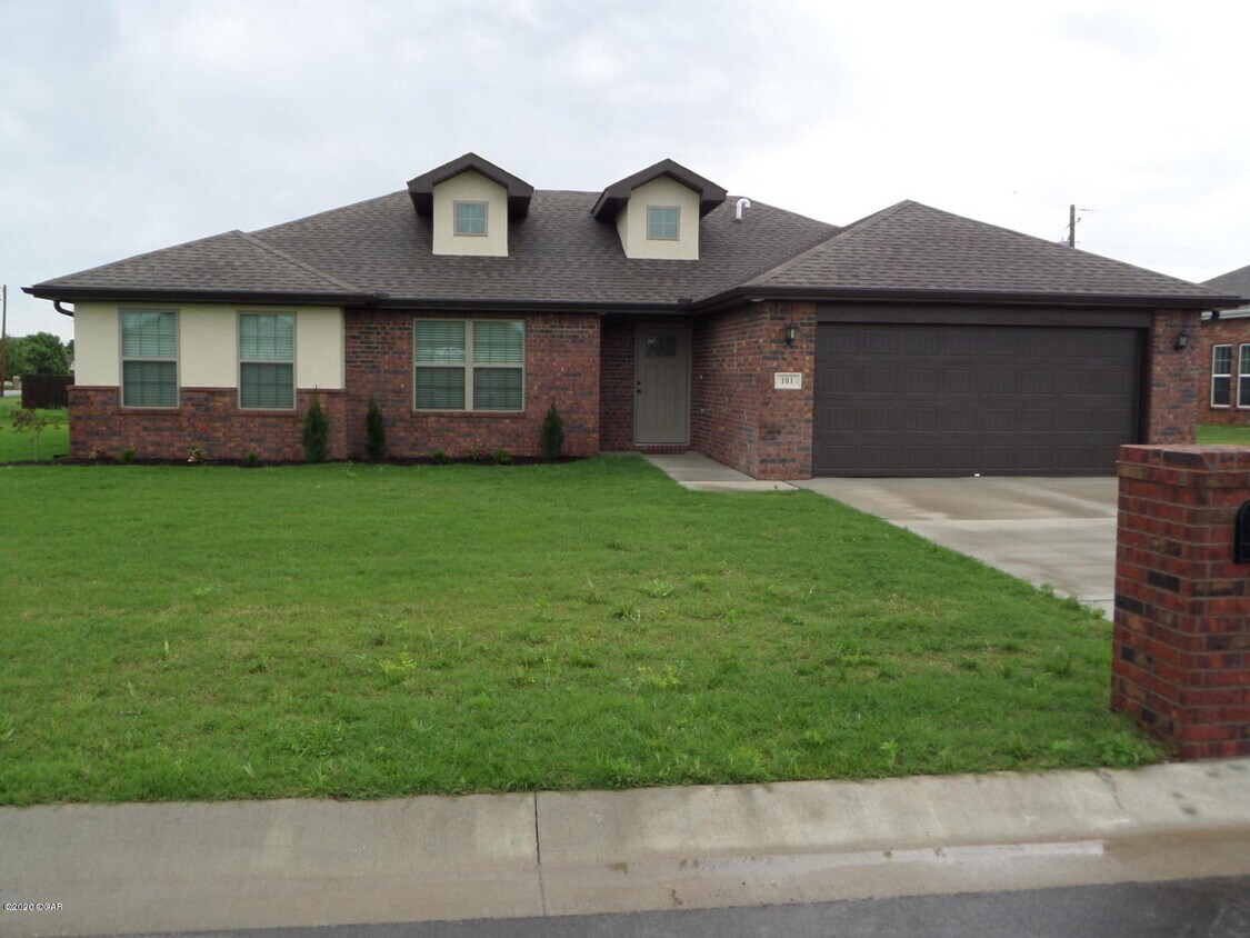 101 Cody John Way, Carl Junction, MO 64834 Condo for Rent in Carl