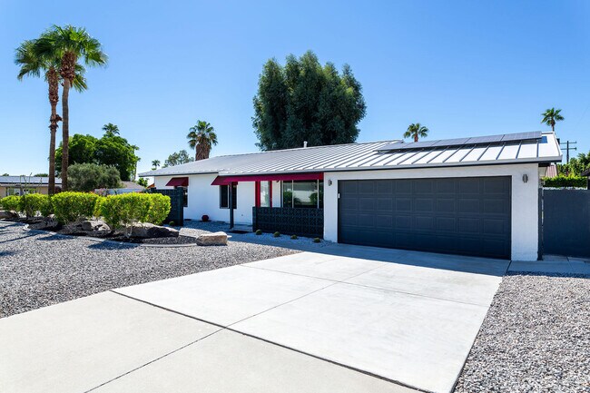 Building Photo - 3085 E Via Escuela