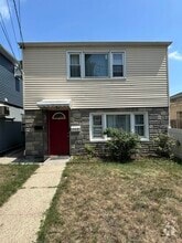 Building Photo - 840 8th St