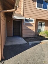 Building Photo - 1313 Claus Rd