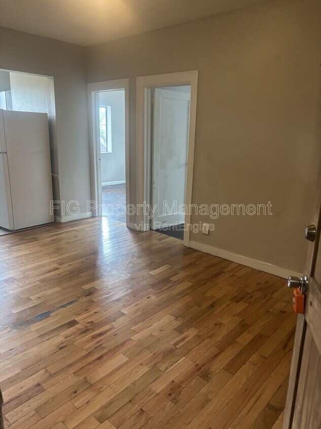 Foto principal - 431 W G St