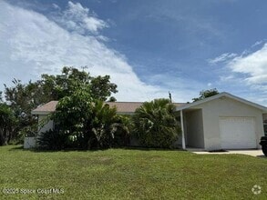 Building Photo - 2105 Abalone Ave