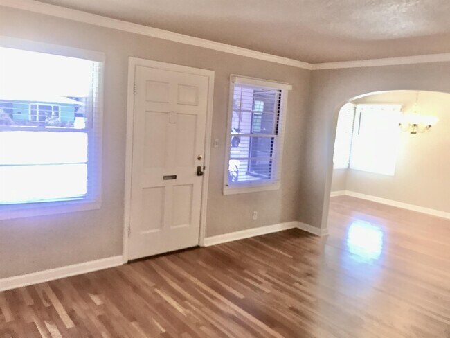 Building Photo - 1235 Alviso St