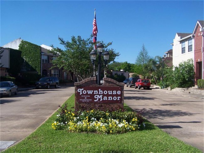 Foto del edificio - 4015 Breakwood Dr