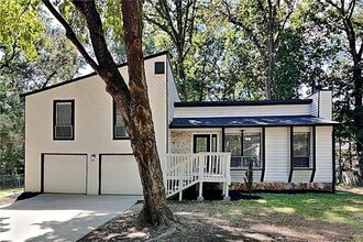 Building Photo - 702 Talemwood Ct SW