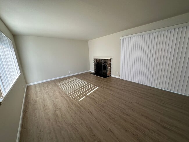 Photo - 6365 Bollinger Rd Apartment