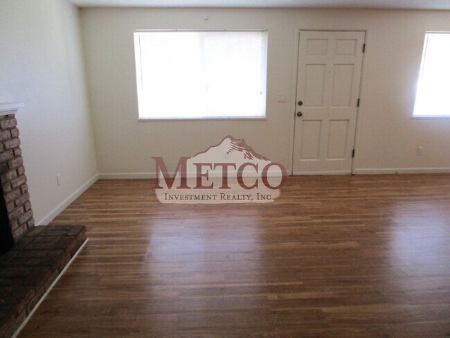 Building Photo - 06804