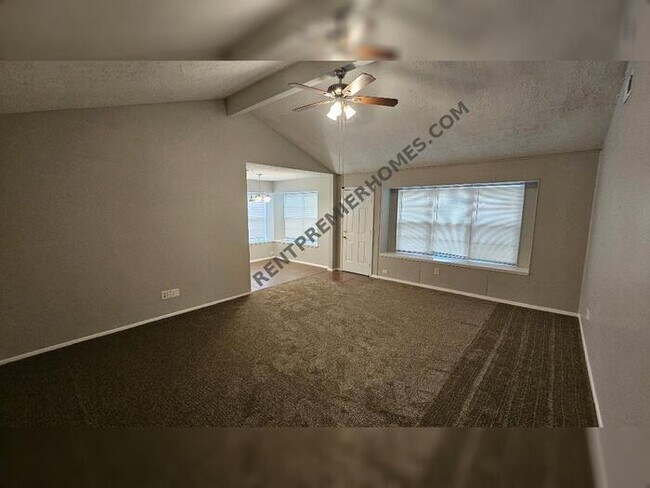 Foto del edificio - 23106 Ludgate Dr