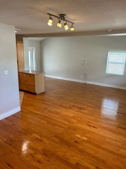 Foto del edificio - 4410 W Wallcraft Ave