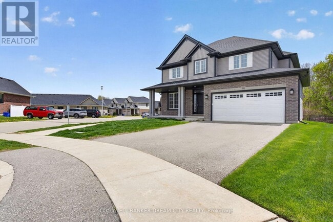 Building Photo - 98 Livingston Dr