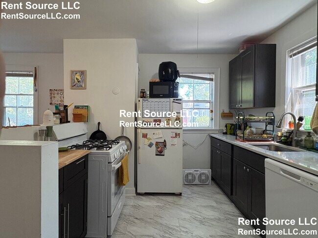 Foto del edificio - 246 Brookline St
