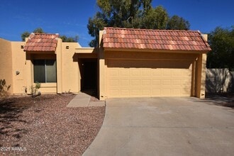 Building Photo - 5301 S Mitchell Dr
