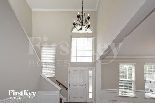 Building Photo - 3900 Gisbourne Dr