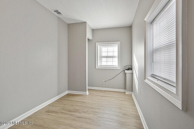 Foto del edificio - 524 E 60th St