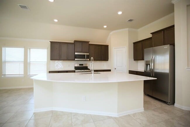 Building Photo - 10702 Balivcar Ct