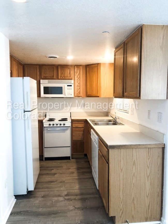 Building Photo - Lovely Condo in Sable Cove Condos!