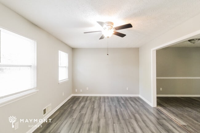 Foto del edificio - 9046 Southcrest Ct