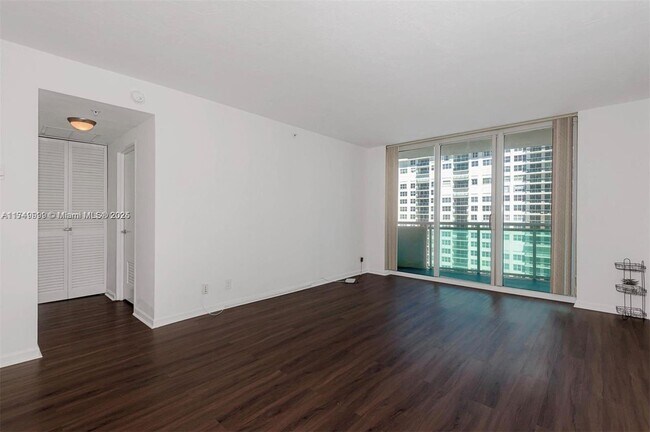 Foto del edificio - 3001 S Ocean Dr