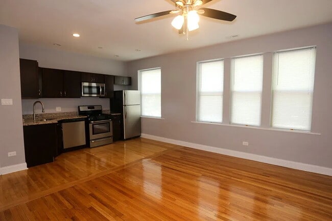 Foto del edificio - 2958 N Washtenaw Ave