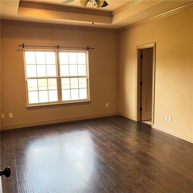 Foto del edificio - 4902 SW Golden Eagle Ave