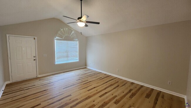 Building Photo - 45 Skyway Dr