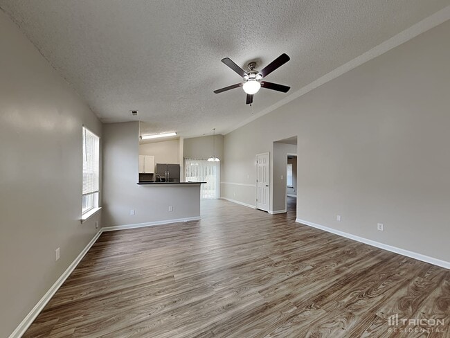 Building Photo - 12219 Stewarts Crossing Dr