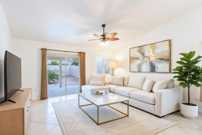 Foto del edificio - 329 S 161st Ln