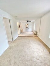 Building Photo - 132 N Champlain St