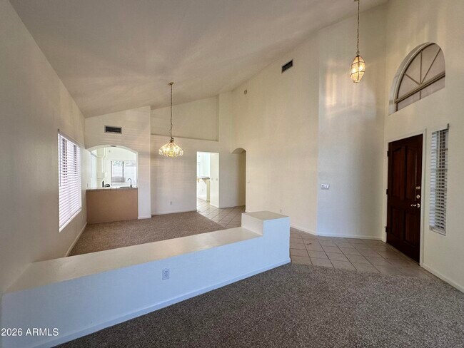 Building Photo - 1667 S Sycamore Pl