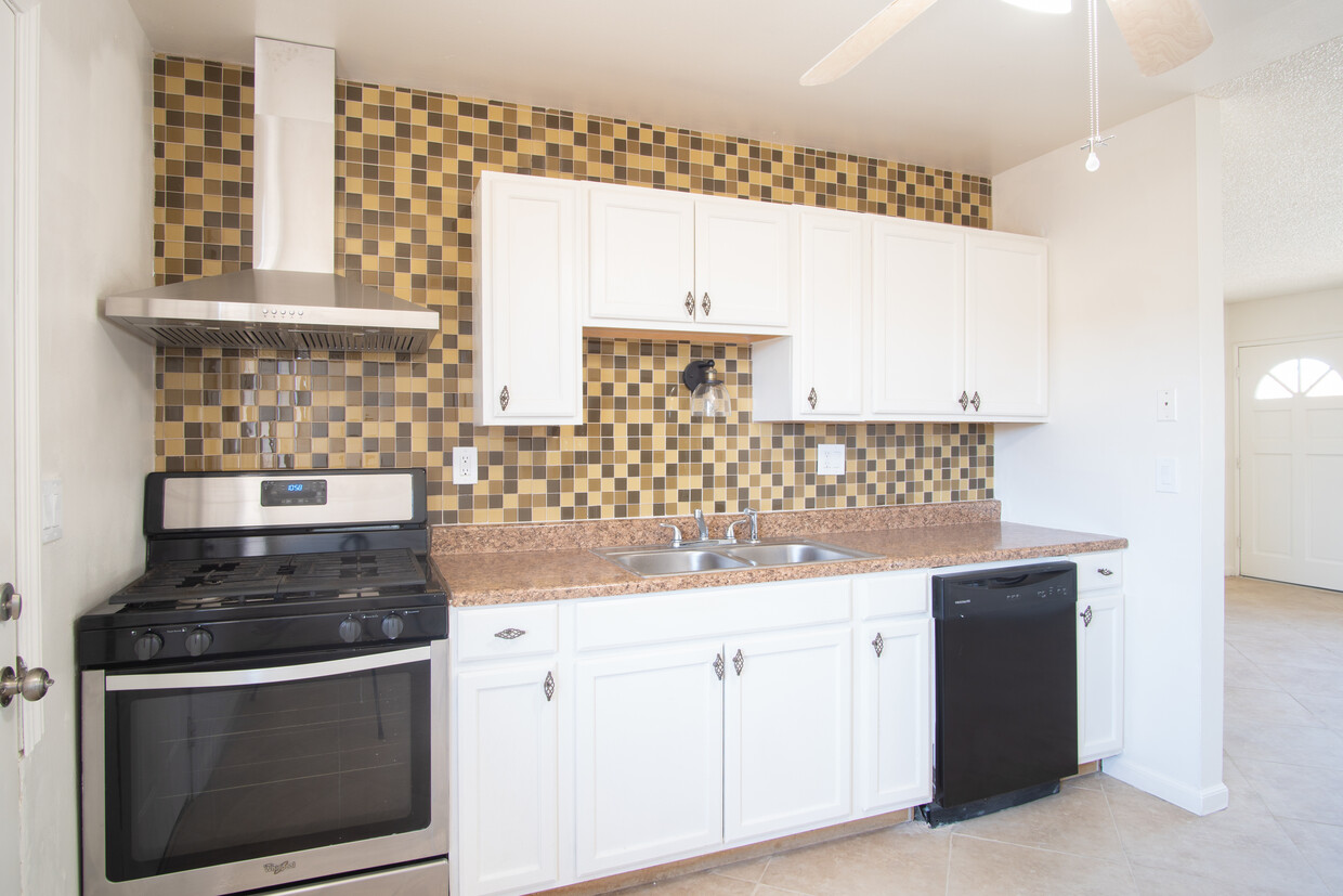 Enjoy the cutom kitchen with new applicances! - 57365 Yucca Trail
