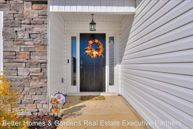 Foto del edificio - 3 br, 2 bath House - 715 Fordham Rd