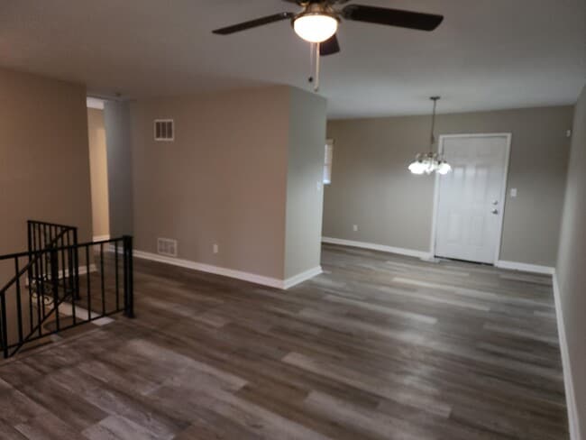 Building Photo - 2900 Bradmoor Ct