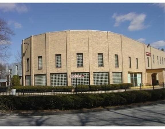 Building Photo - 13 Shadowbrook Ln
