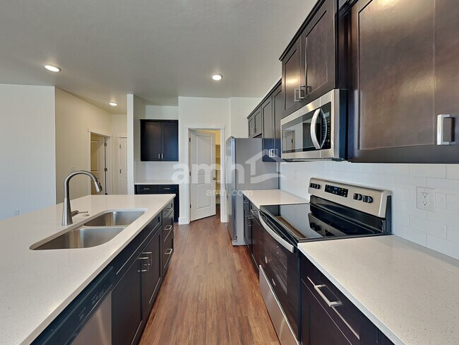 Foto del edificio - 871 N Rivermist Pl