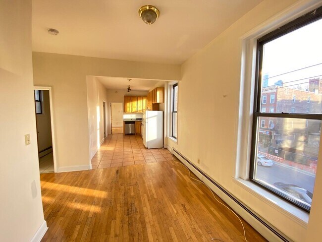 Building Photo - 520 Jersey Ave