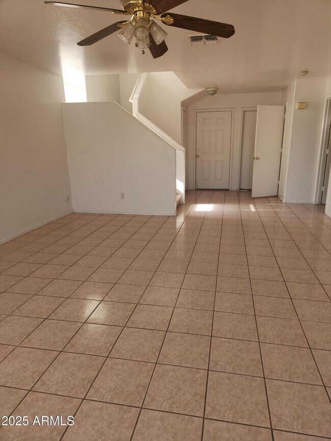 Building Photo - 11710 W Paradise Dr