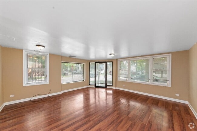 Building Photo - 3000 S Kedvale Ave