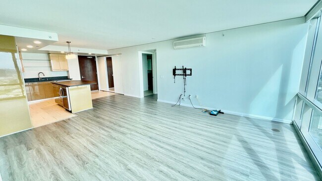 Foto del edificio - LUXURY DOWNTOWN PENTHOUSE w/ PANORAMIC VIE...